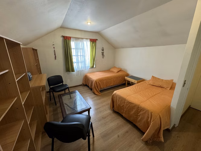 Casa de 3 Pisos 5D/2B Los Héroes Maipú