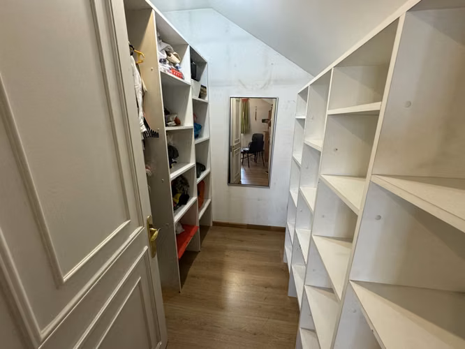Casa de 3 Pisos 5D/2B Los Héroes Maipú