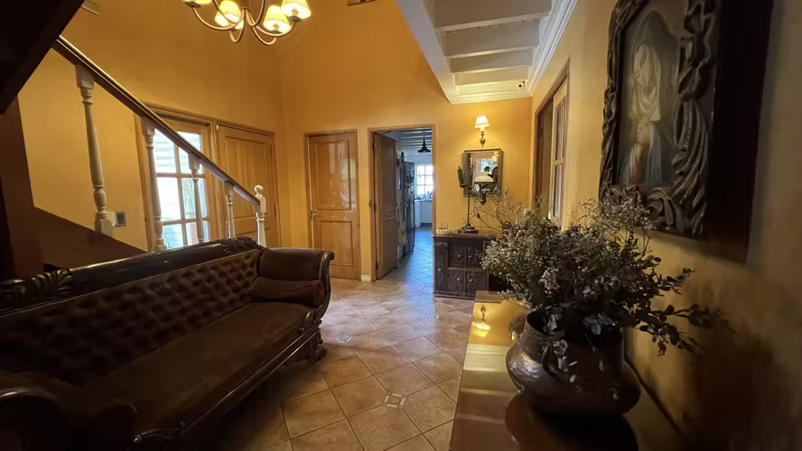 Espectacular Casa en Chicureo - Tranquilidad y Conectividad - Imagen 5