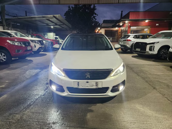 PEUGEOT 308 HDI  FULL TECHO PANORAMICO AUTOMÁTICO, RECIBO