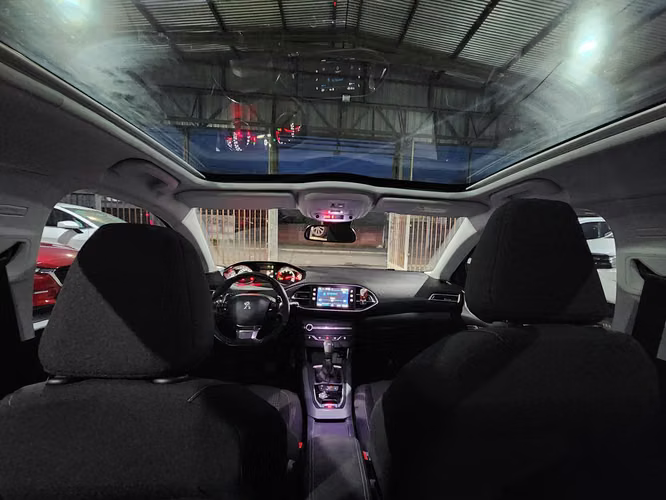 PEUGEOT 308 HDI  FULL TECHO PANORAMICO AUTOMÁTICO, RECIBO