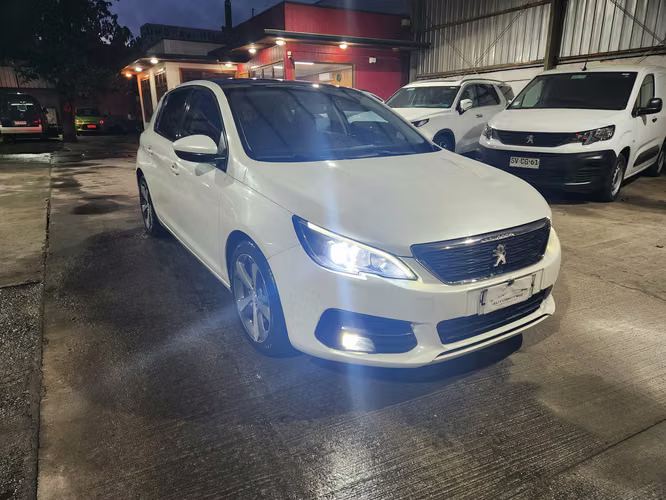 PEUGEOT 308 HDI  FULL TECHO PANORAMICO AUTOMÁTICO, RECIBO
