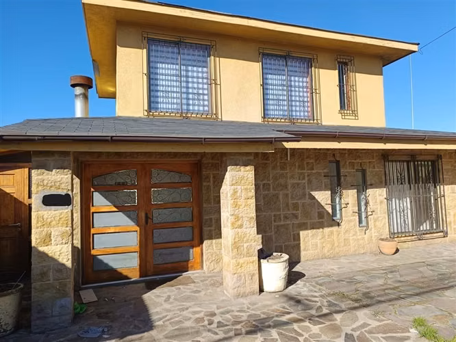 Casa en arriendo de 5 dorm. en Quillota