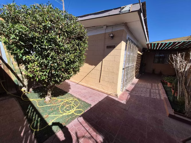 Vendo Amplia Casa (177246)