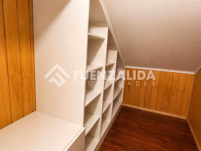 Casa Amoblada 3D2B y Estacionamiento Excelente Conectividad