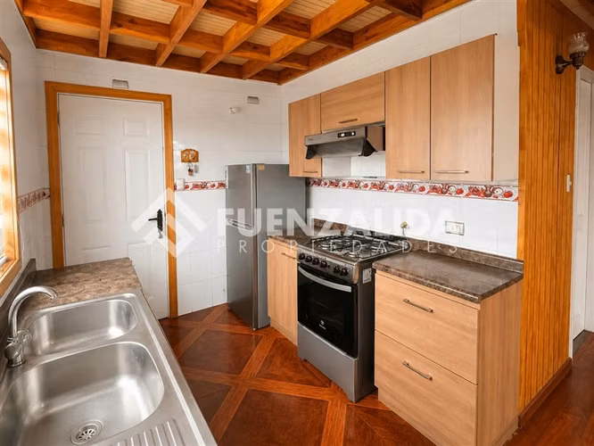 Casa Amoblada 3D2B y Estacionamiento Excelente Conectividad
