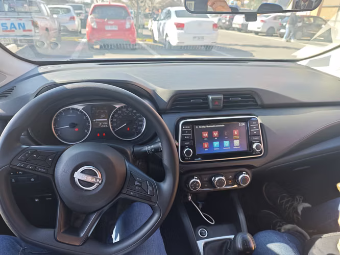 NISSAN VERSA 2025