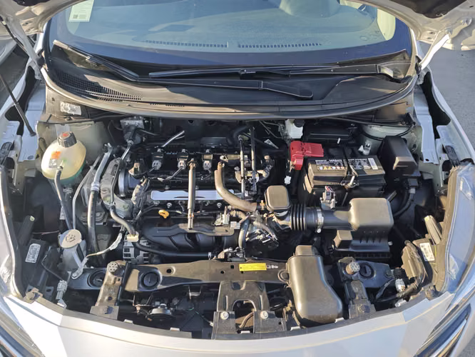 NISSAN VERSA 2025