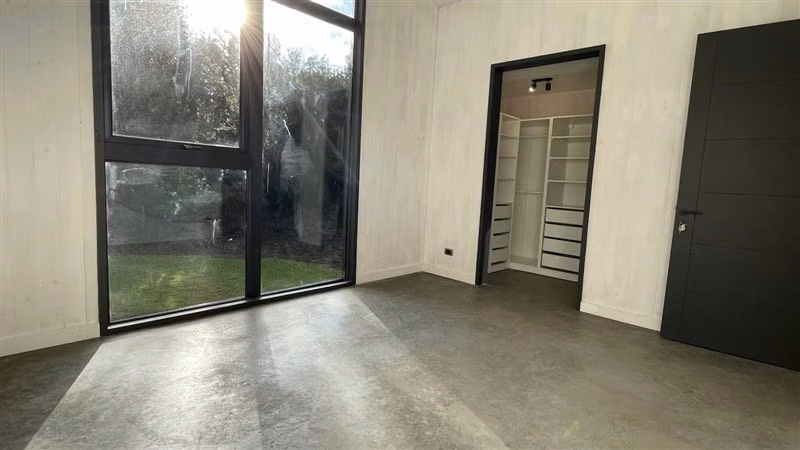 Casa Contemporánea inmersa en bosque nativo-3D/3B-El Bosque