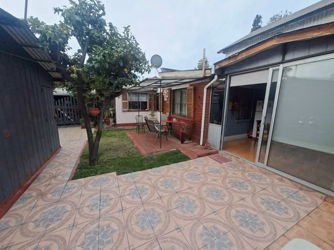 Venta de amplia casa en San Miguel