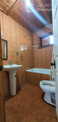 Vendo Exclusiva PARCELA PREMIUM con CASA CASI NUEVA, Gorbea