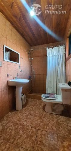 Vendo Exclusiva PARCELA PREMIUM con CASA CASI NUEVA, Gorbea