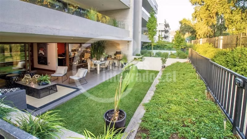 Departamento en venta 4 dorm. Club de Golf Lo Barnechea