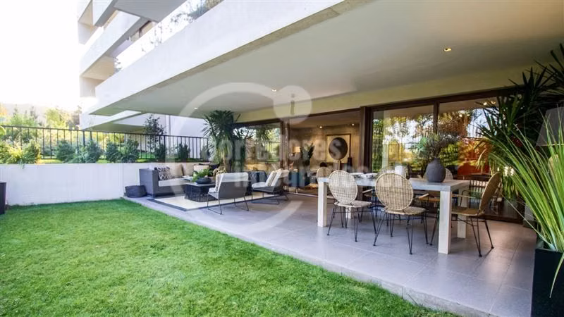 Departamento en venta 4 dorm. Club de Golf Lo Barnechea