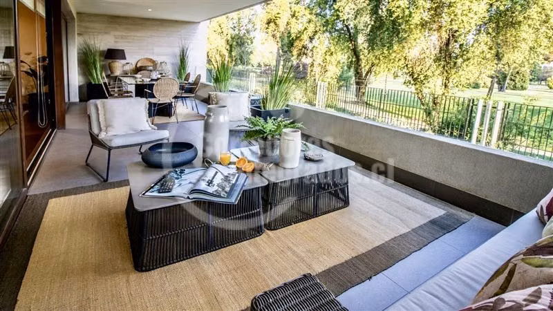 Departamento en venta 4 dorm. Club de Golf Lo Barnechea