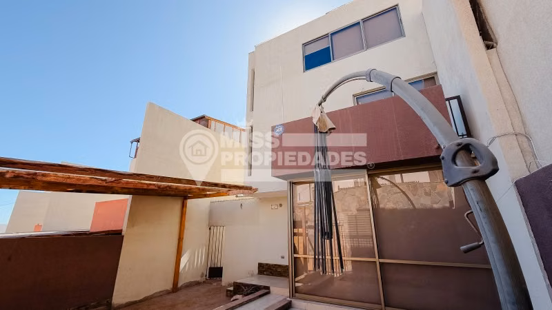 VENDE CASA SECTOR SUR ANTOFAGASTA