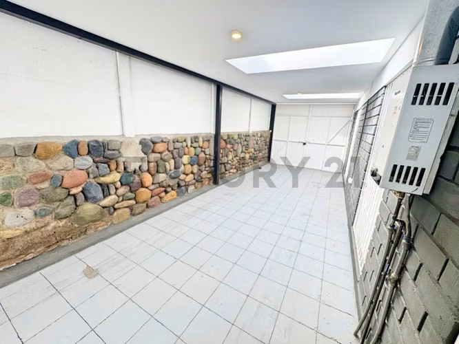 Se vende casa remodelada 3D+1B en La Serena