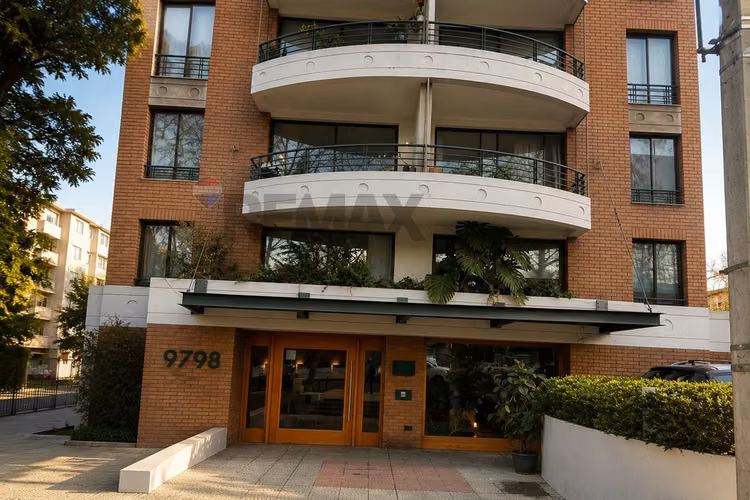 "tu nuevo hogar en las condes espera por ti"