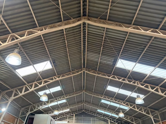 Bodega Amplia con Excelente Accesibilidad (177290)