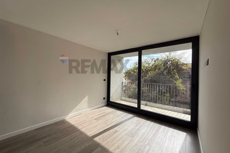 Arriendo 1d+1b con estac. y bodega santiago