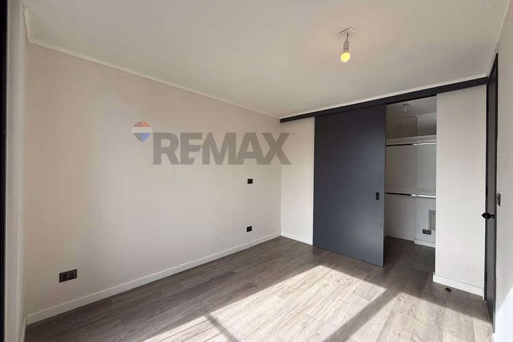 Arriendo 1d+1b con estac. y bodega santiago