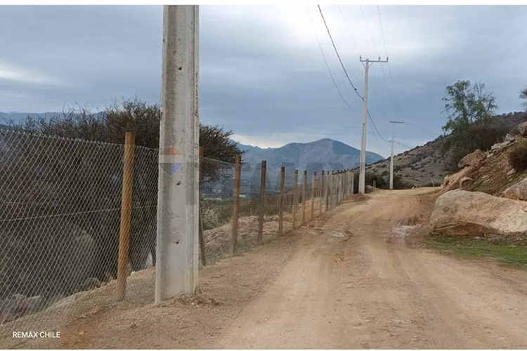 Parcela de 2.500 m² en condominio hacienda la cruz