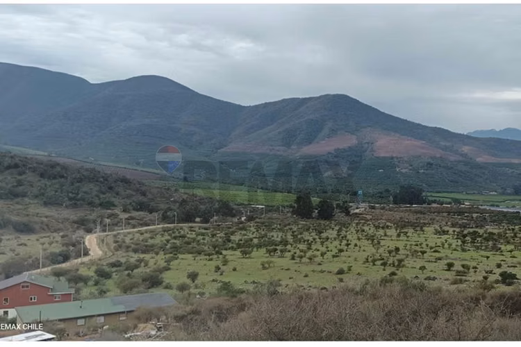 Parcela de 2.500 m² en condominio hacienda la cruz