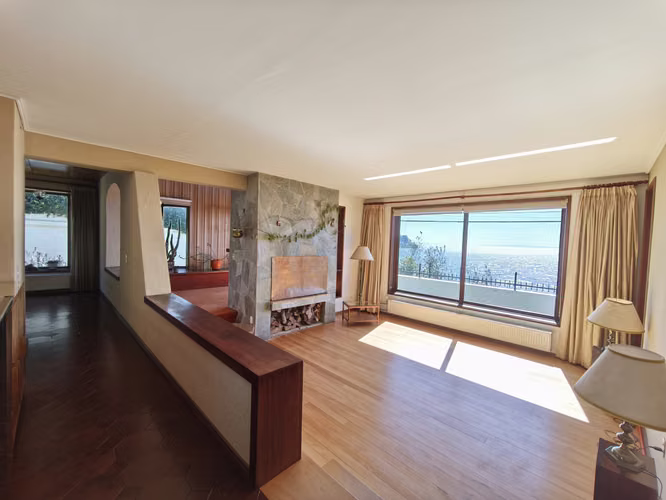 CASA COMERCIAL A 2 CUADRAS DEL CENTRO CON INCREIBLE VISTA