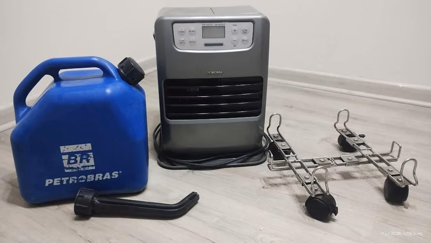 Estufa Láser Japonesa a Parafina Corona Modelo FH-2506 + Base ajustable + Bidón 10 Litros