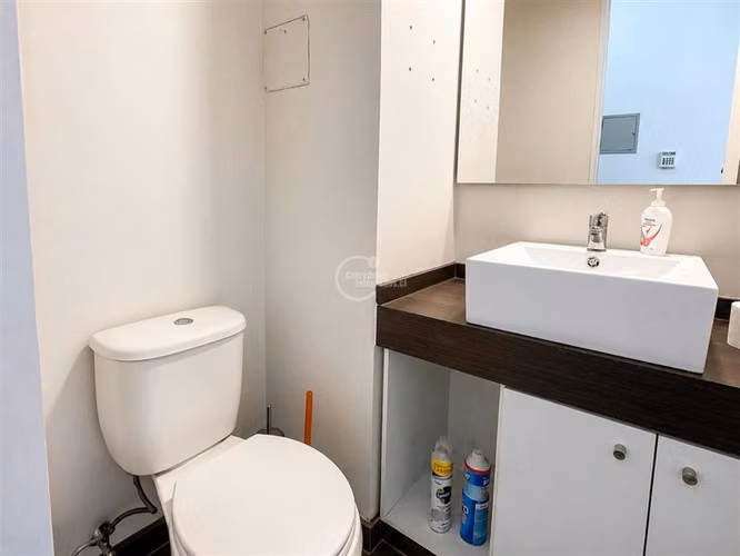 Oficina en arriendo 2 privados en Parqur Arauco
