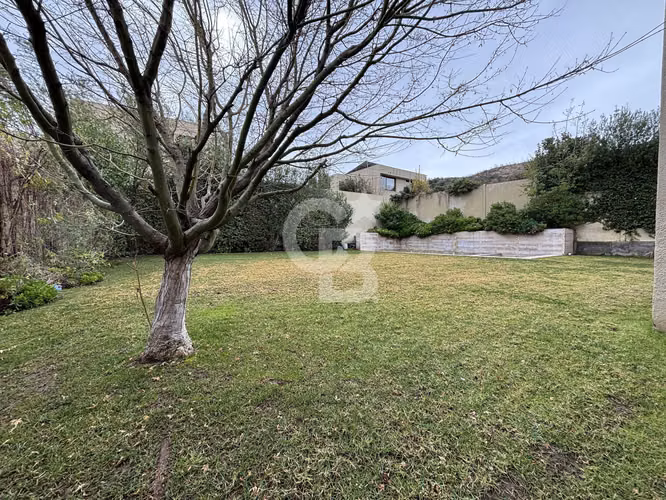 Arriendo casa estilo mediterráneo