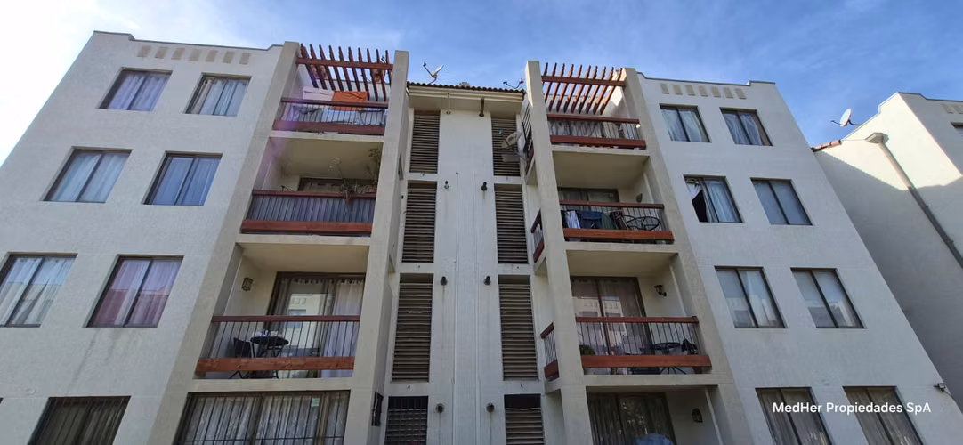 Dpto 3D/2B AMOBLADO + Estacionamiento - 2.700 UF Cond. Sicilia, La Serena