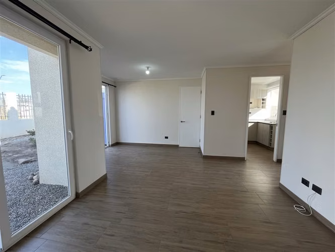 Casa en venta de 3 dorm. 3 baños 1 estar en Padre Hurtado - Imagen 4