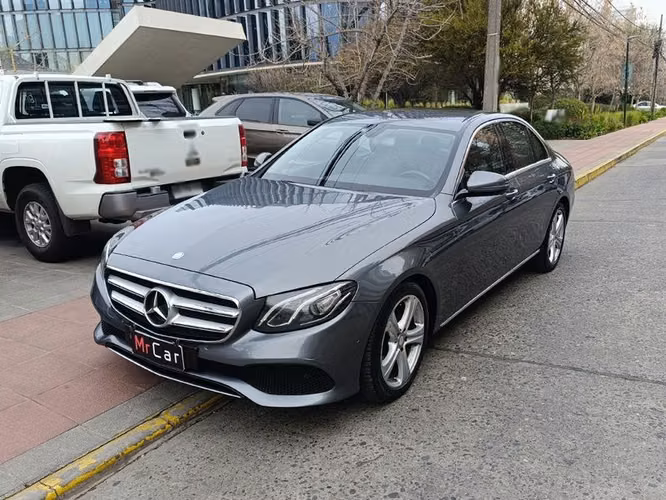 MERCEDES BENZ E 220 D - 2017 | 2626