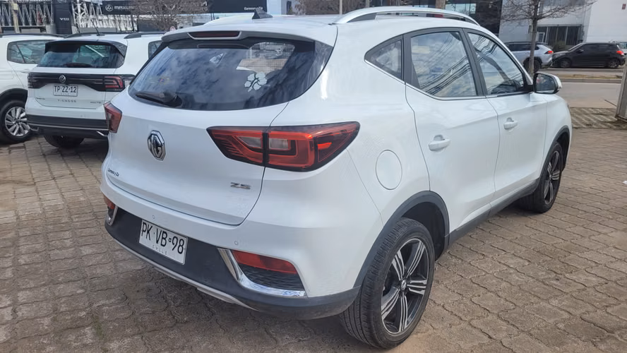 MG HS DLX 1.5 FULL AUT. 1.5 • 4x2 • Automática • 2023 - Imagen 7