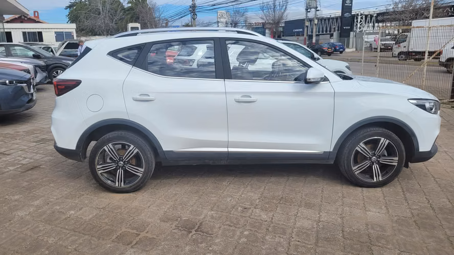 MG HS DLX 1.5 FULL AUT. 1.5 • 4x2 • Automática • 2023 - Imagen 6