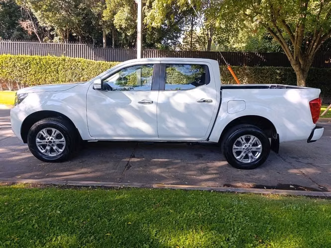 NISSAN NAVARA DC XE 2.3D MT - 2023 | 2740