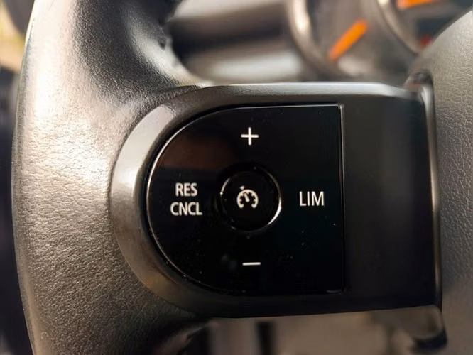 MINI COOPER ESSENTIAL - 2023 | 2746