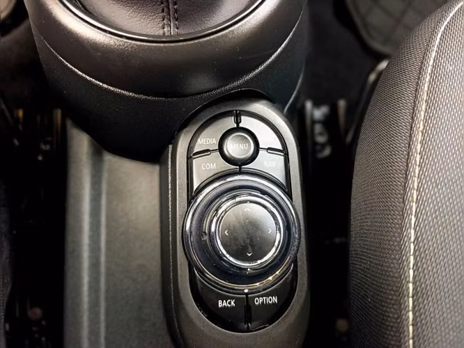 MINI COOPER ESSENTIAL - 2023 | 2746