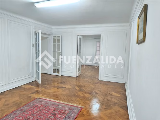 Recomendada Oficina en venta en Santiago