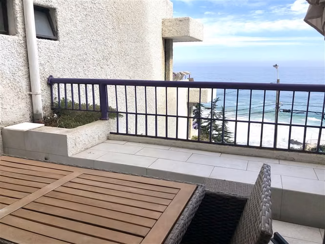 Departamento en venta de 1 dorm. en El Encanto, Reñaca.
