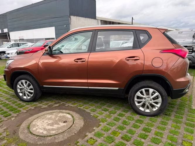 Baic X35 1.5 ELITE 4X2 5MT 5P 2019 - Imagen 8