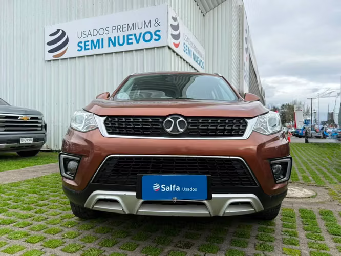 Baic X35 1.5 ELITE 4X2 5MT 5P 2019 - Imagen 2
