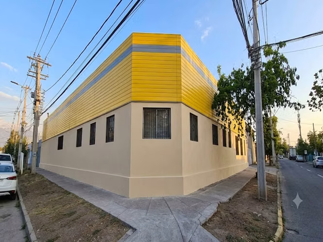 1.356 m² de oportunidad comercial en San Miguel. Cuenta con 937 m² construidos de galpones y oficinas, diseñados para optimizar tu logística al máximo nivel