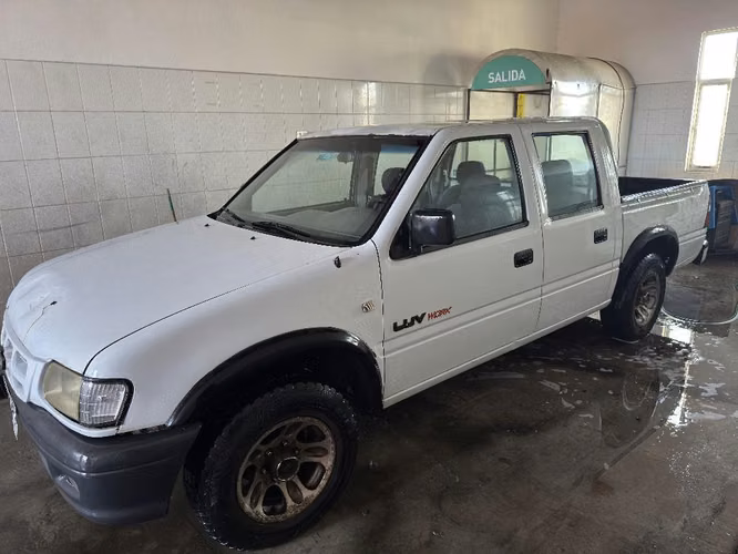 Chevrolet Luv work 2.2 año 2006 - Imagen 2