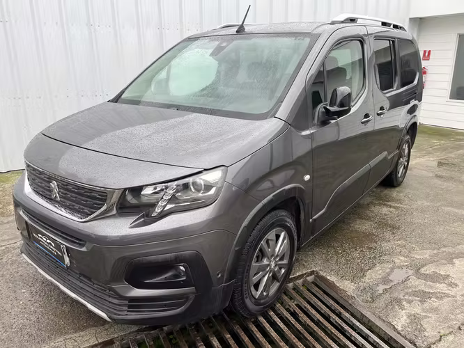 PEUGEOT RIFTER 1.5 HDI  8AT ALLURE AÑO 2023