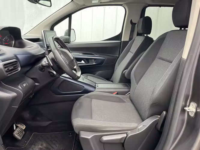 PEUGEOT RIFTER 1.5 HDI  8AT ALLURE AÑO 2023
