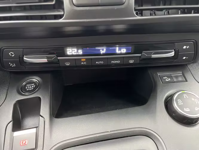 PEUGEOT RIFTER 1.5 HDI  8AT ALLURE AÑO 2023