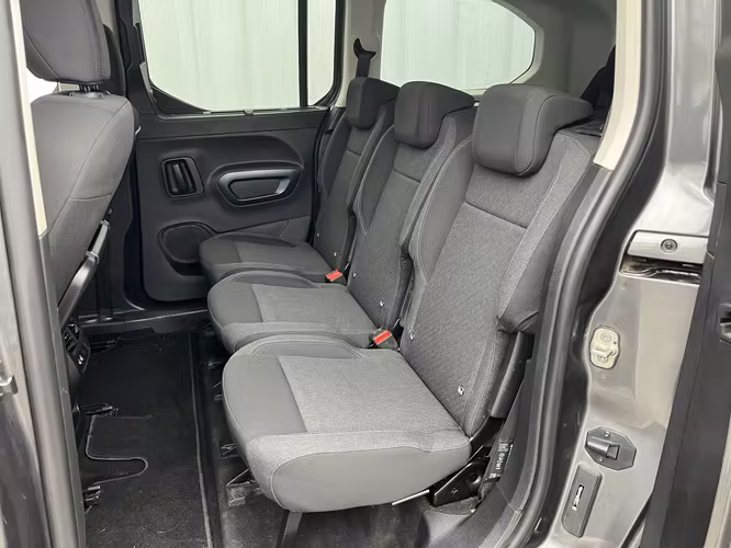 PEUGEOT RIFTER 1.5 HDI  8AT ALLURE AÑO 2023