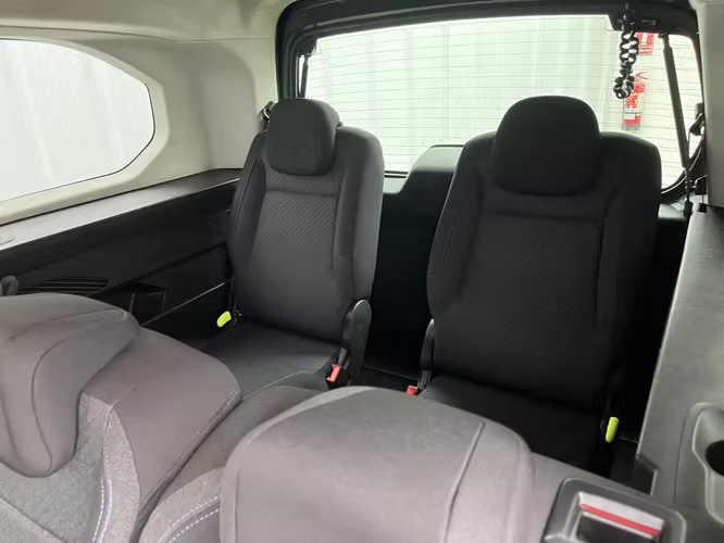 PEUGEOT RIFTER 1.5 HDI  8AT ALLURE AÑO 2023